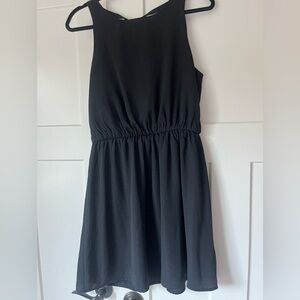 Simple cute black dress. Perfect for any occasion!